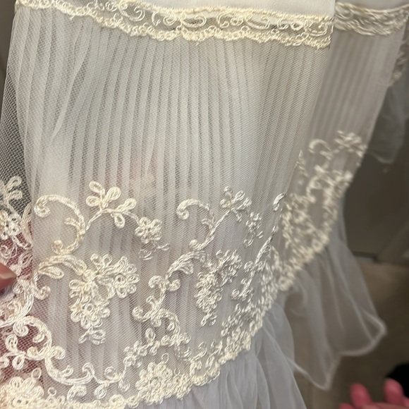 Vintage Ivory Slip - Picture 10 of 12